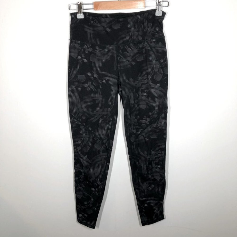 SWEATY Betty Power‎ Cropped Workout Leggings in Black  Airbrush Size Small